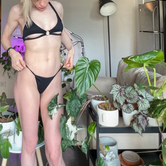 Cleo cut out bikini set - Picture 3 of 6